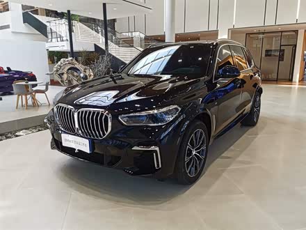 宝马X5 2023款 xDrive 30Li 尊享型M运动套装