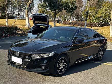 雅阁 2022款 260TURBO 幻夜·尊贵版