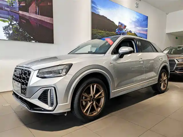 AUDI  Q2L 2022