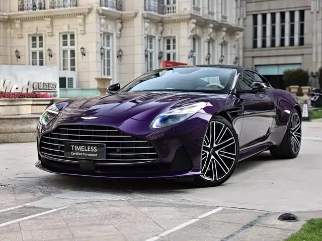 ASTON MARTIN  DB12 2024