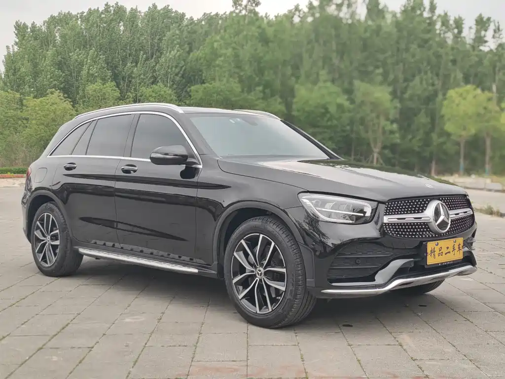 MERCEDES-BENZ GLC