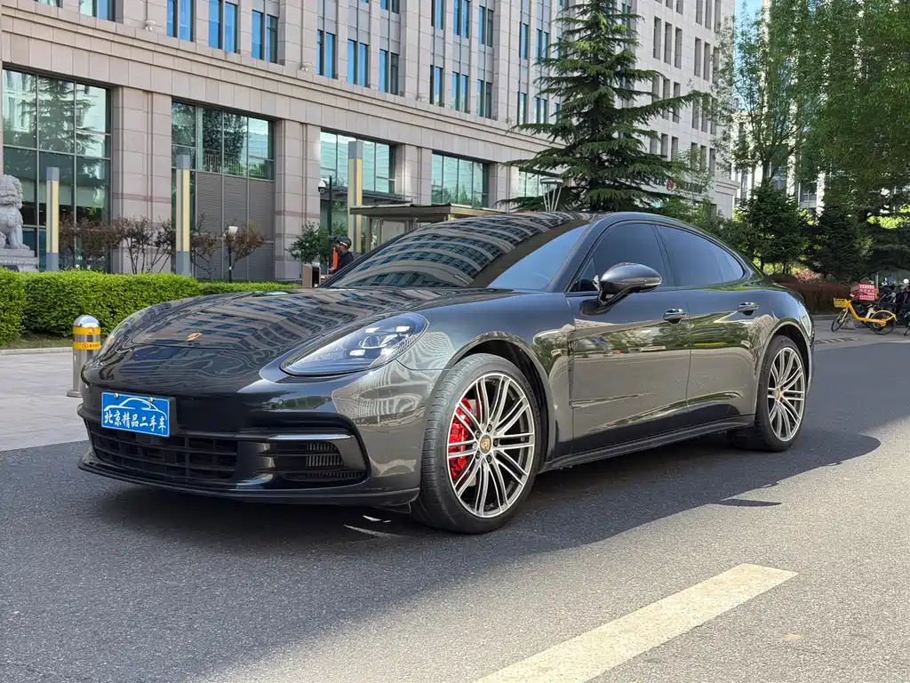 Панamera 2019 года Panamera 2.9T 42000 km 2020