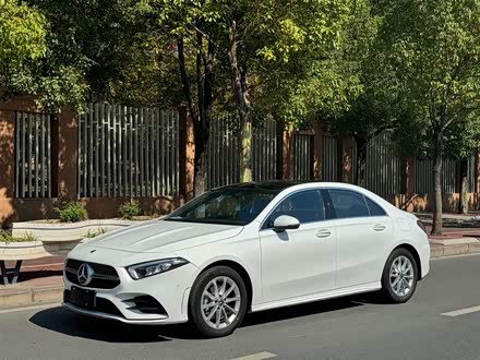 奔驰A级 2022款 A 200 L 运动轿车动感型