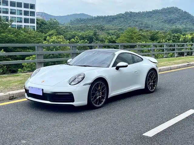 PORSCHE 911