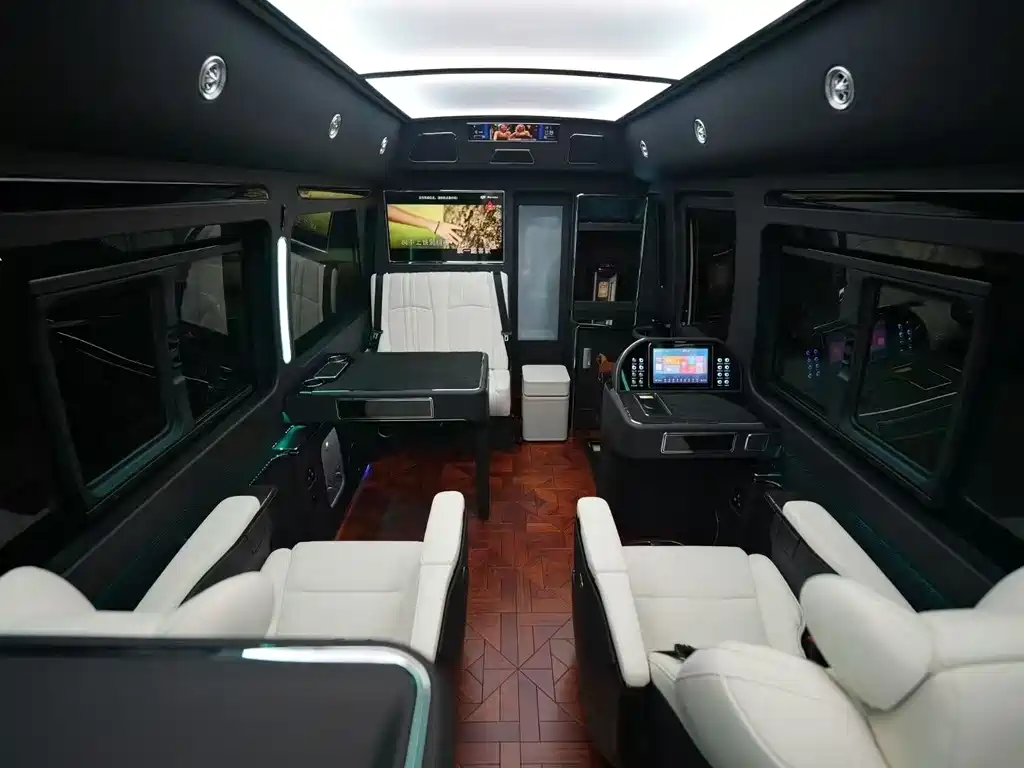 Toyota Coaster 2023 4.0L MT