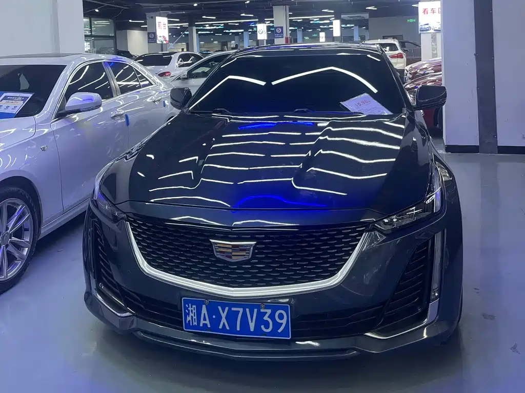 Кадиллак CT5 2021 года 28T Люксовая версия 40000 km 2021