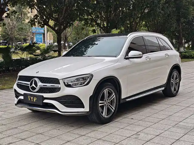 MERCEDES BENZ GLC