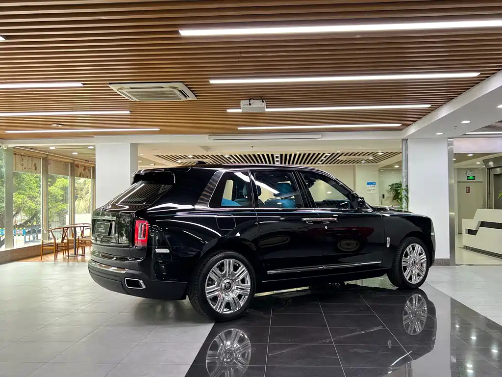 ROLLS-ROYCE CULLINAN