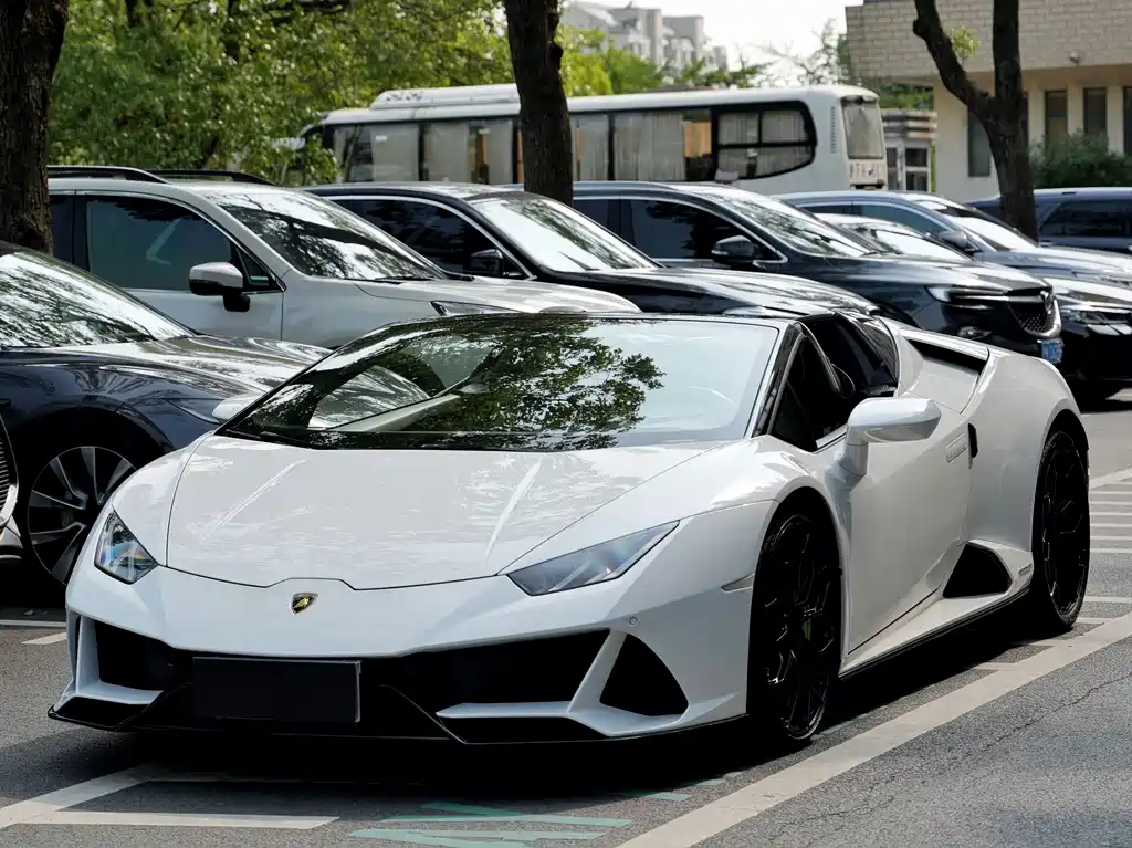 LAMBORGHINI HURACÁN