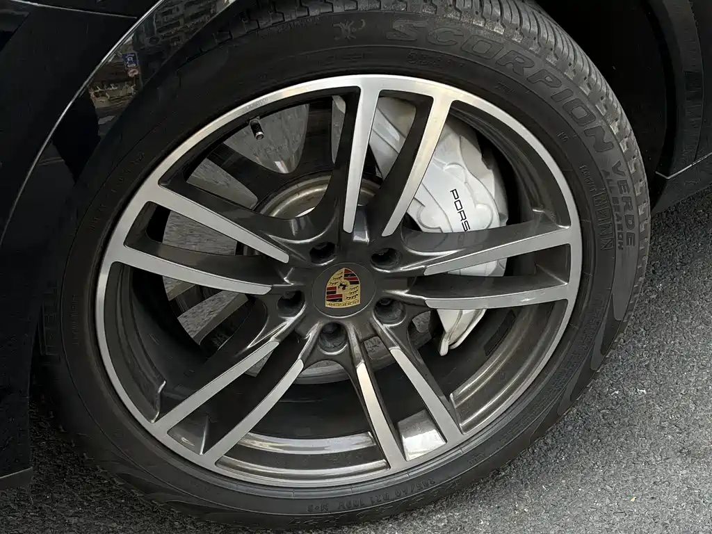 Porsche Cayenne 2018 Cayenne Turbo 4.0T
