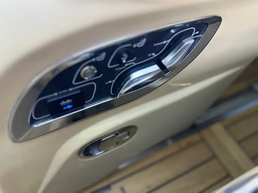 Toyota Alphard 2012 2.4L Luxury