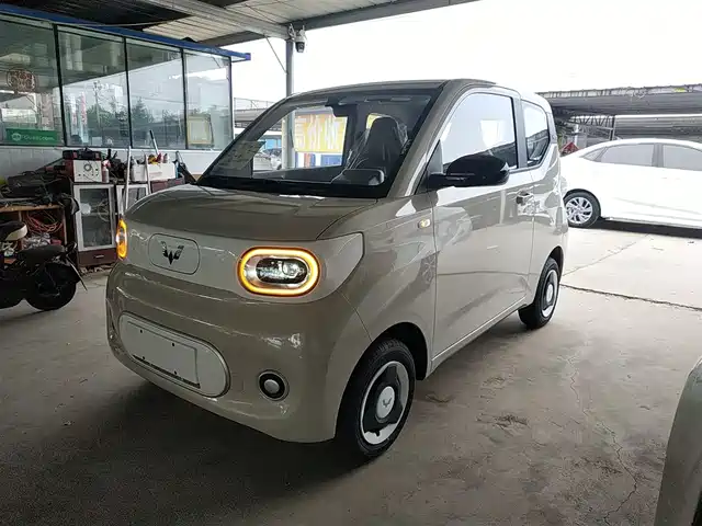 WULING AUTOMOBILE HONGGUANG MINIEV 2025
