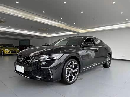 帕萨特 2022款 330TSI 星空豪华版