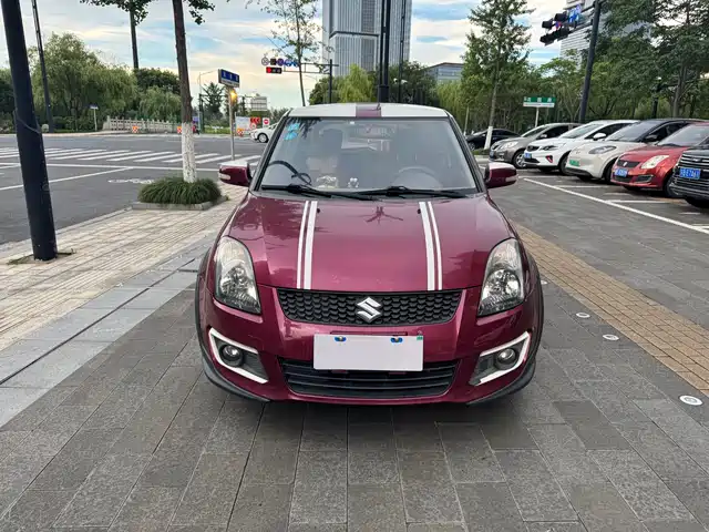 SUZUKI SWIFT 2017