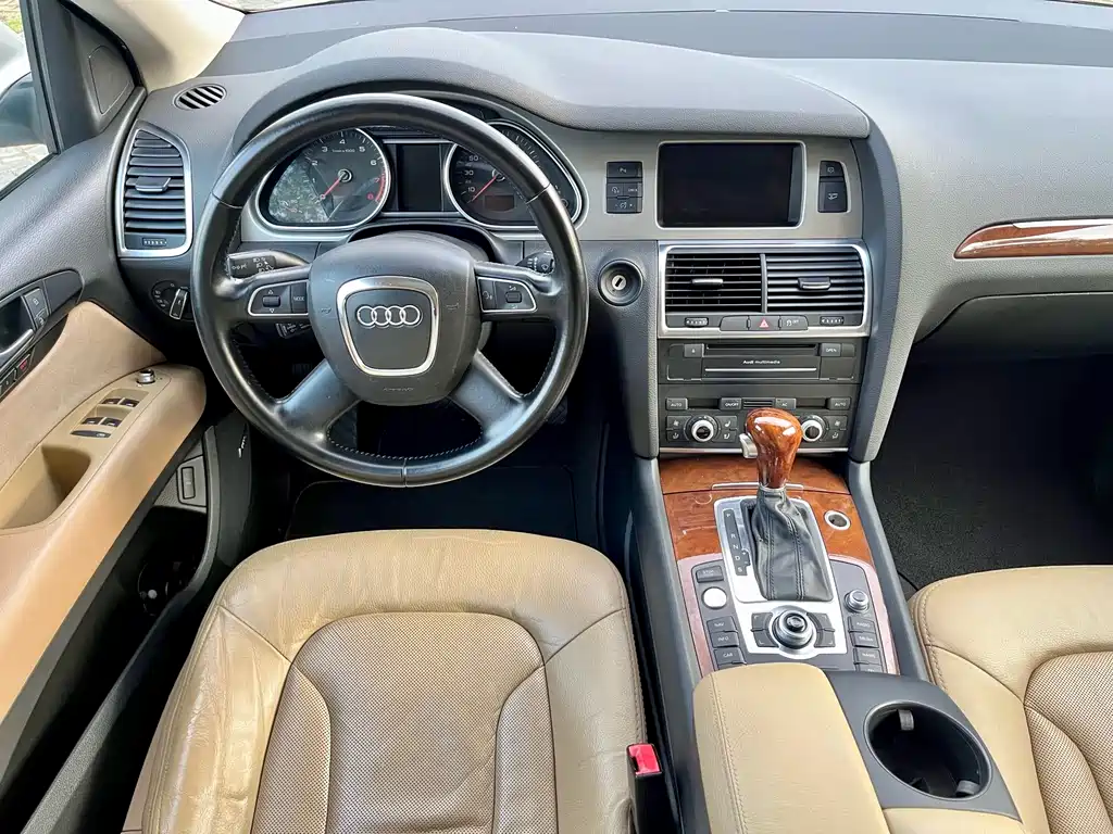 Audi Q7 2011 3.0 TFSI Comfort (200kW