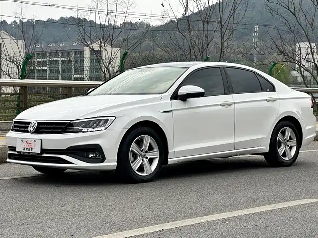 VOLKSWAGEN LINGDU 2018