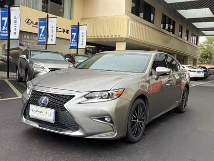 雷克萨斯ES 2015款 300h 舒适版