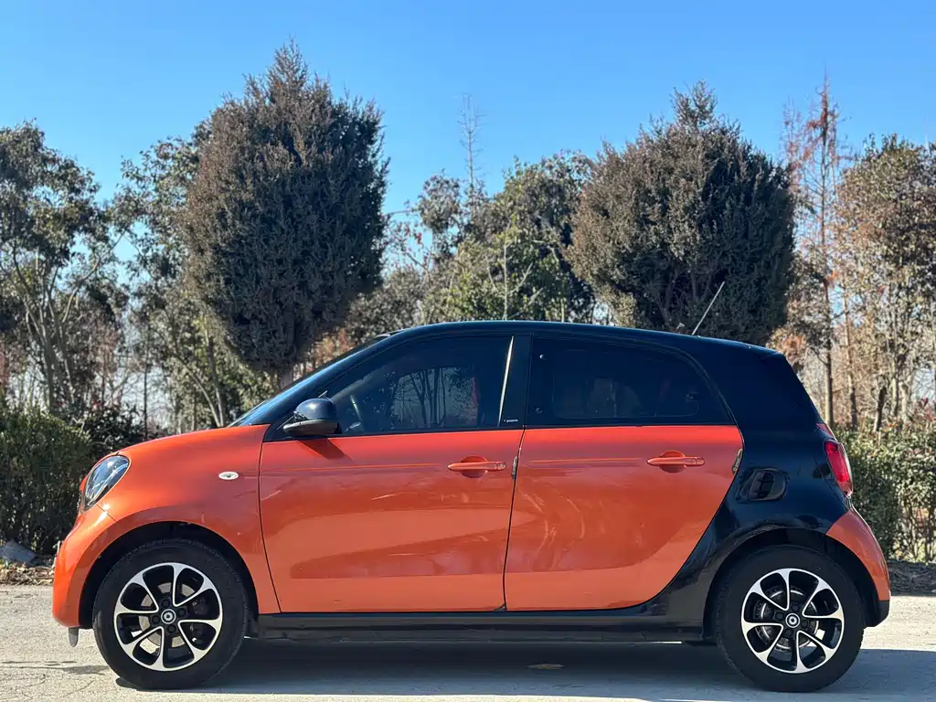 SMART FORFOUR