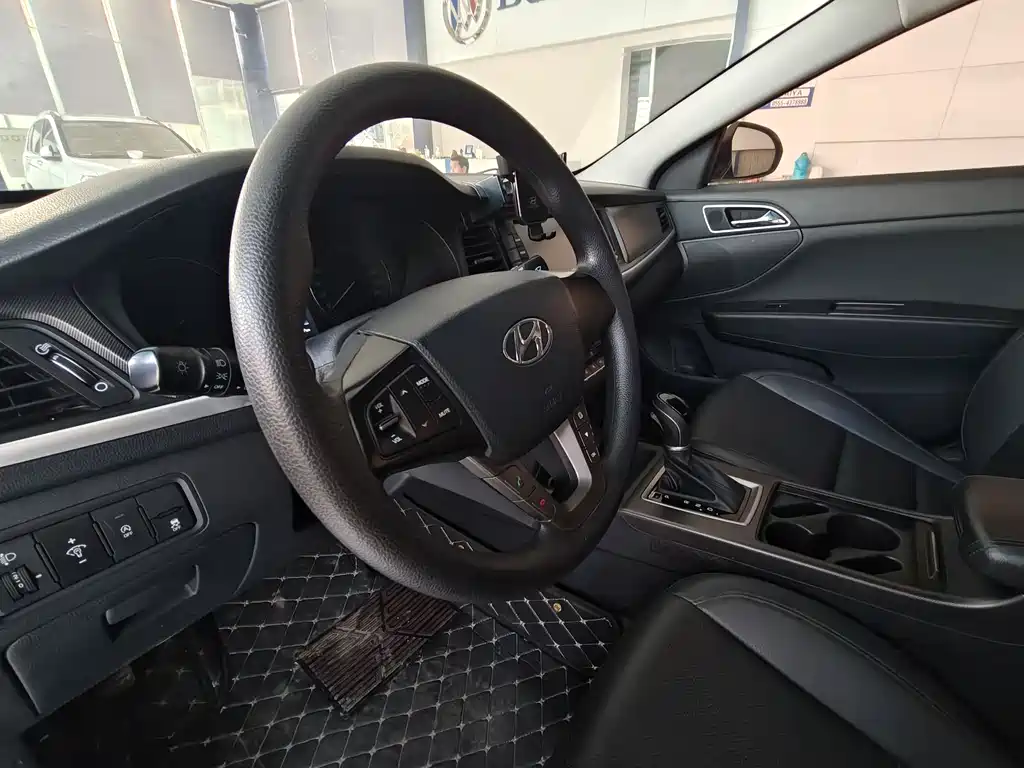 HYUNDAI NAME PICTURE