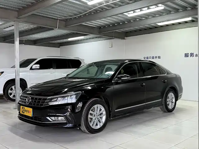 VOLKSWAGEN PASSAT 2016