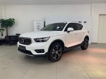 沃尔沃XC40 2020款 T4 四驱智雅豪华版