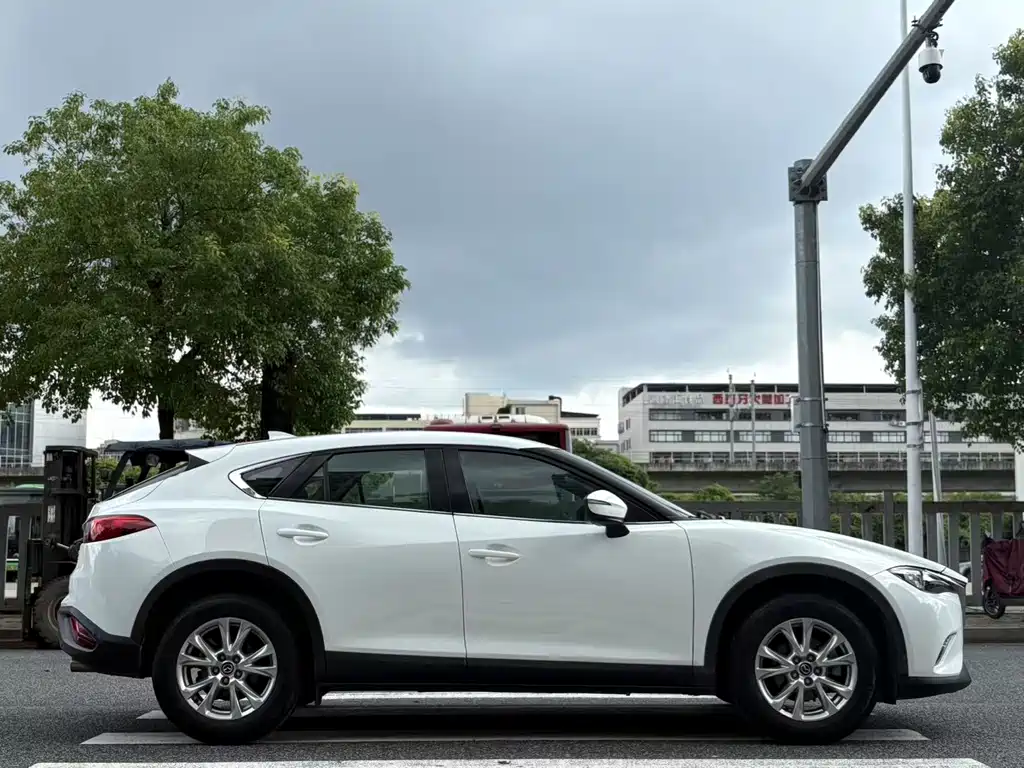 MAZDA  CX 4