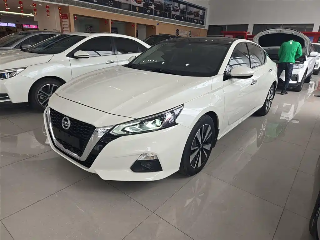 NISSAN TEANA