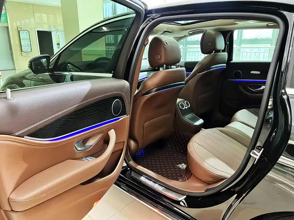 MERCEDES-BENZ E CLASS