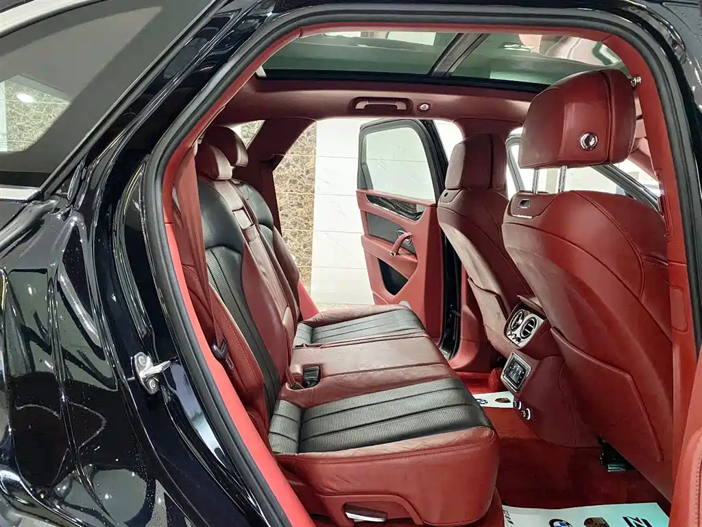 BENTLEY TIMYUE PLUG IN HYBRID