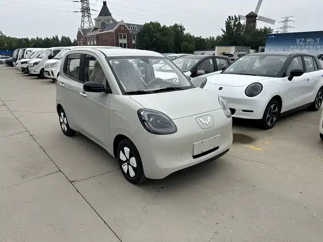 WULING AUTOMOBILE HONGGUANG MINIEV 2025