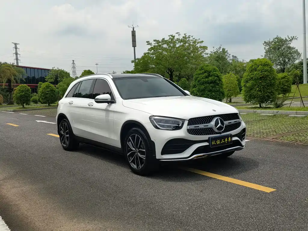 MERCEDES-BENZ GLC