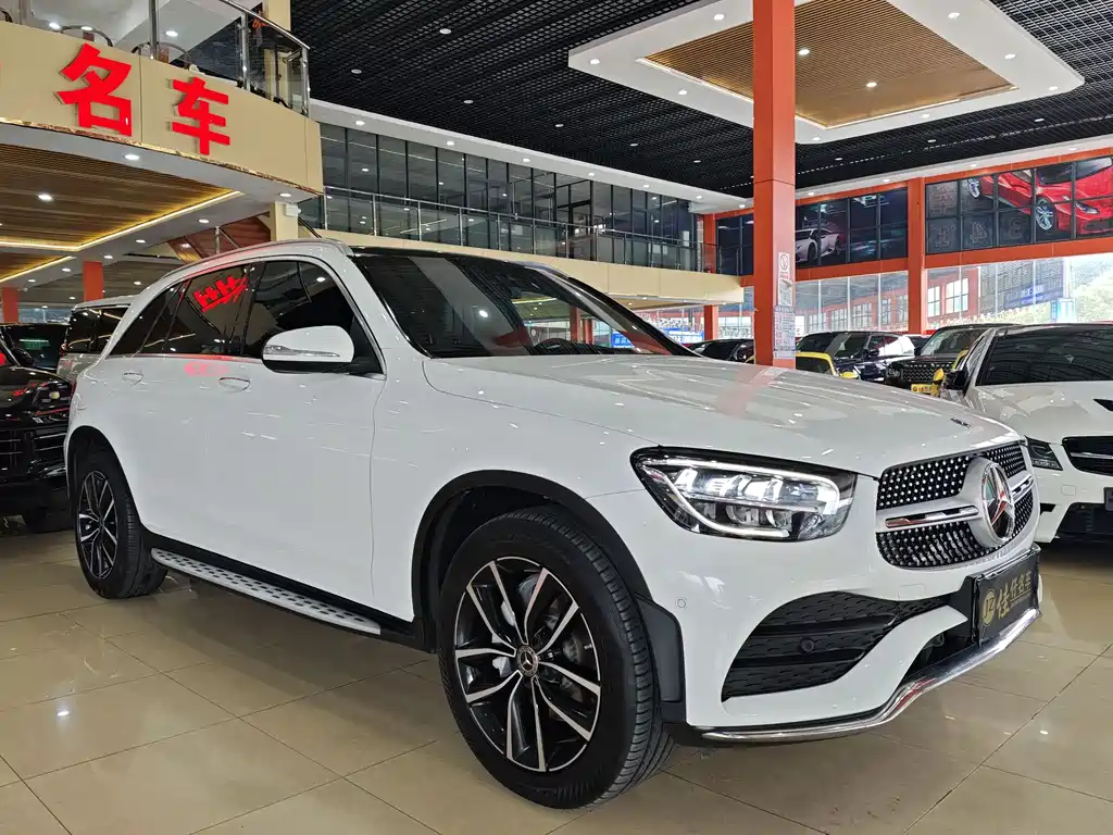 MERCEDES-BENZ GLC