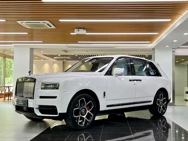 ROLLS-ROYCE CULLINAN 2024