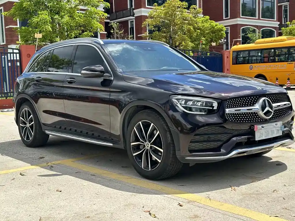 MERCEDES BENZ GLC