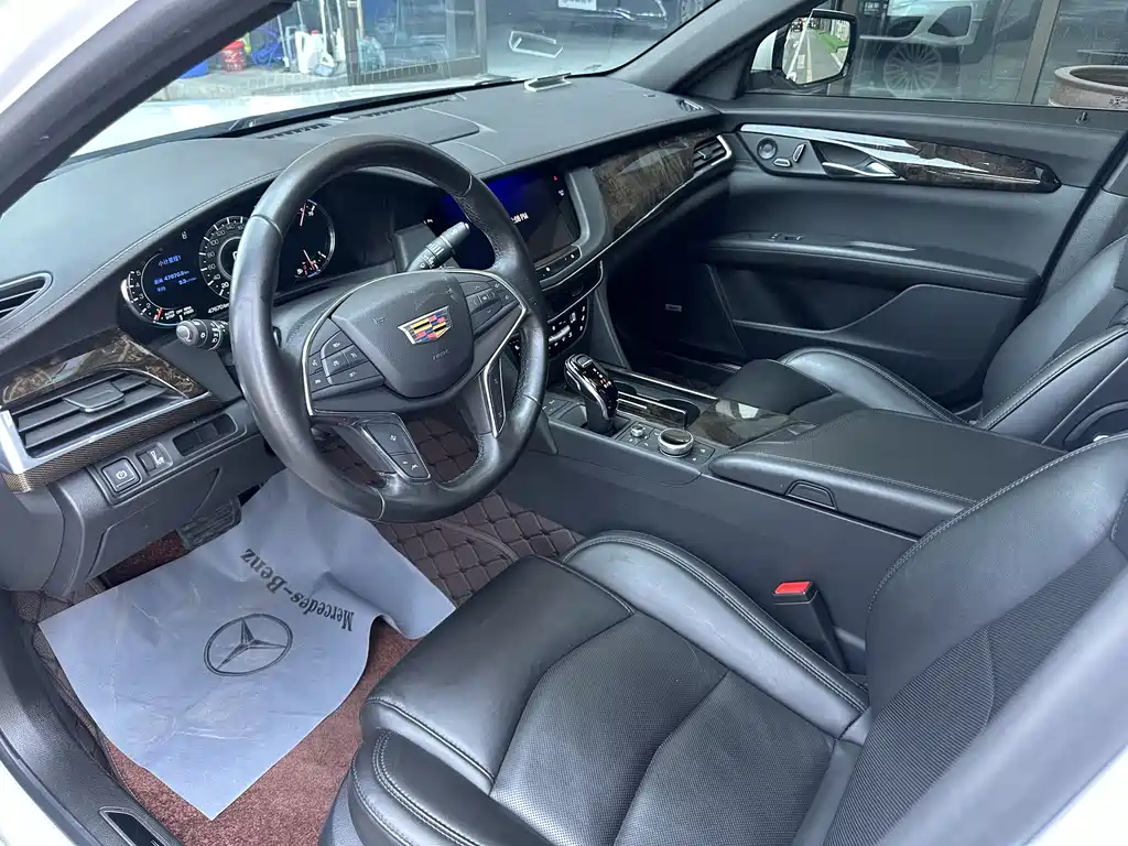 CADILLAC CT6