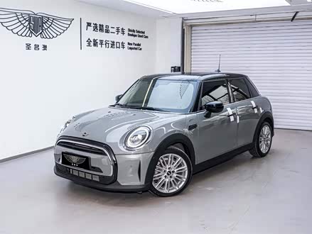 MINI 2022款 1.5T COOPER 经典派 五门版