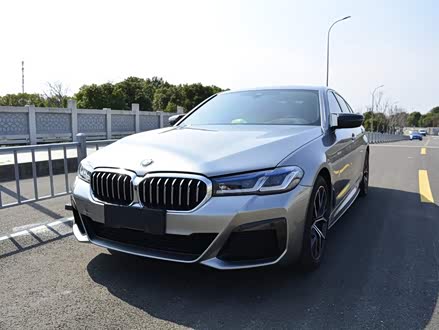 宝马5系进口 2022款 改款二 540i 风尚版 M运动套装