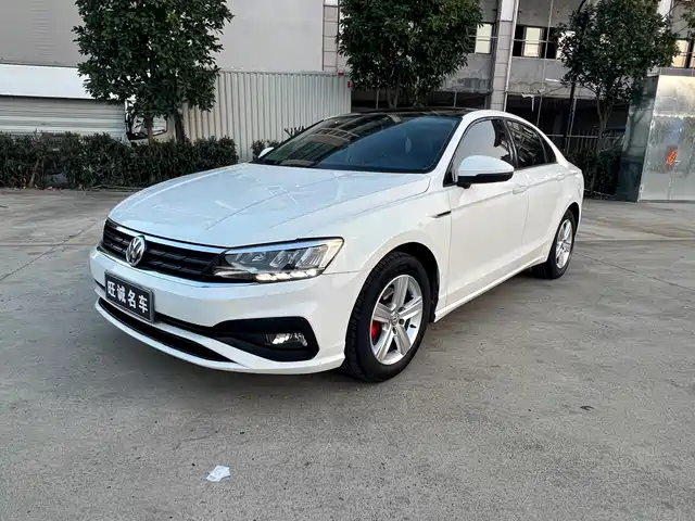 VOLKSWAGEN LINGDU 2022