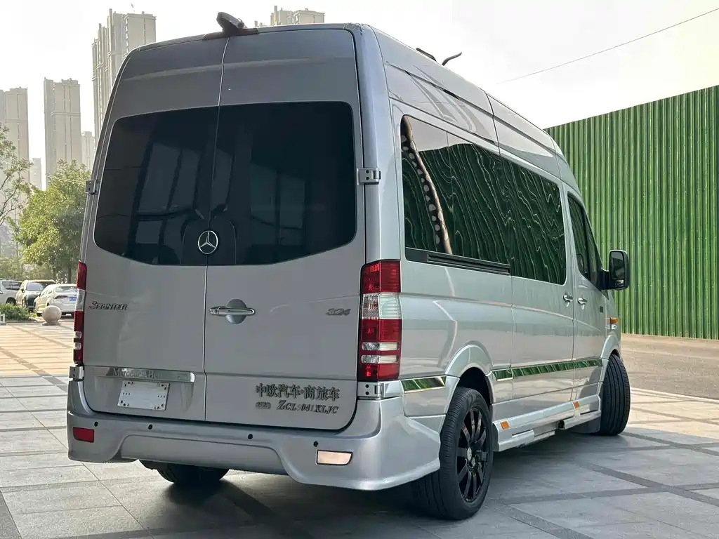 Mercedes-Benz Sprinter 2015 3.5L AT