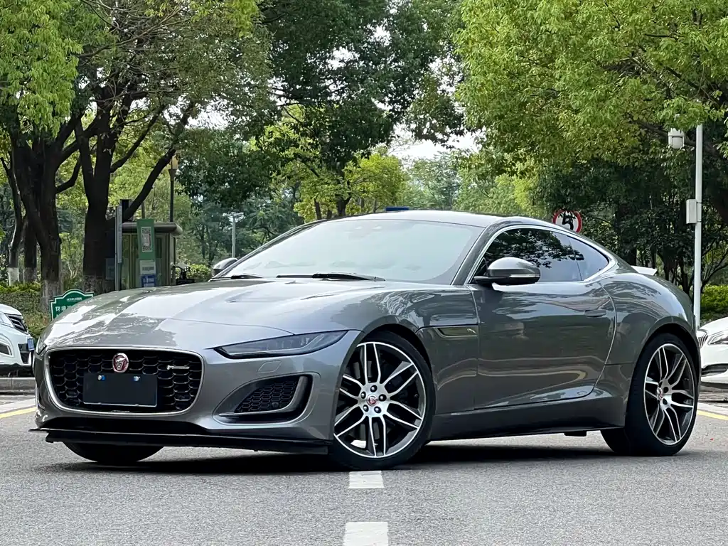 JAGUAR F TYPE