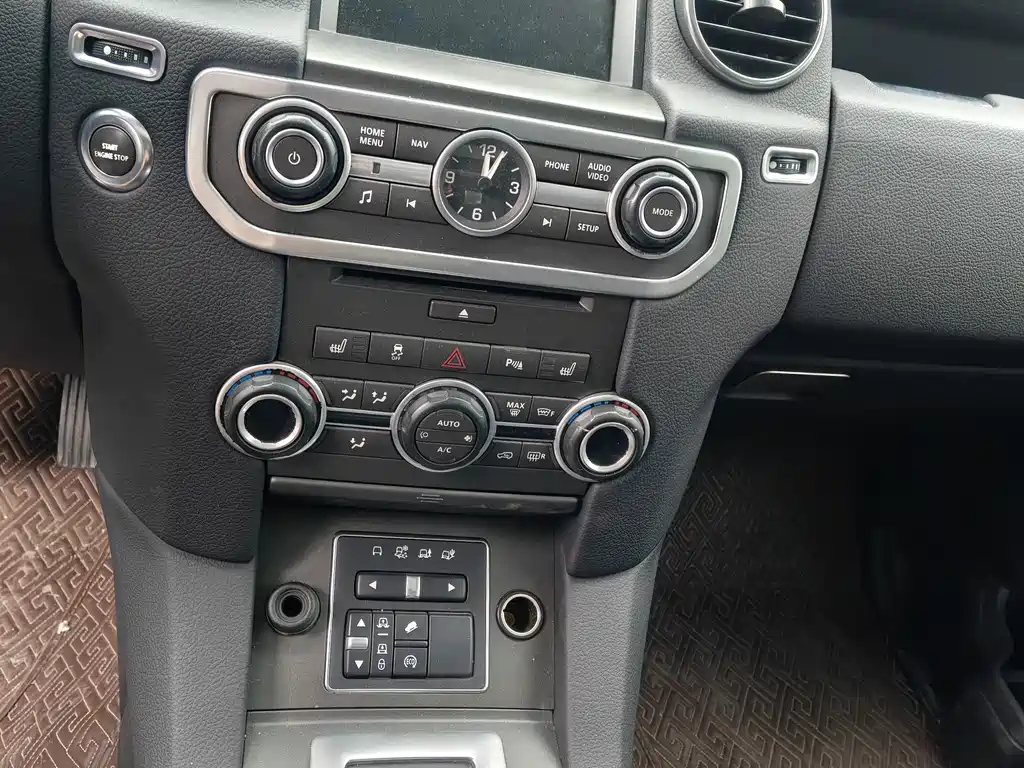 Land Rover Discovery 2015 3.0 SC V6 SE