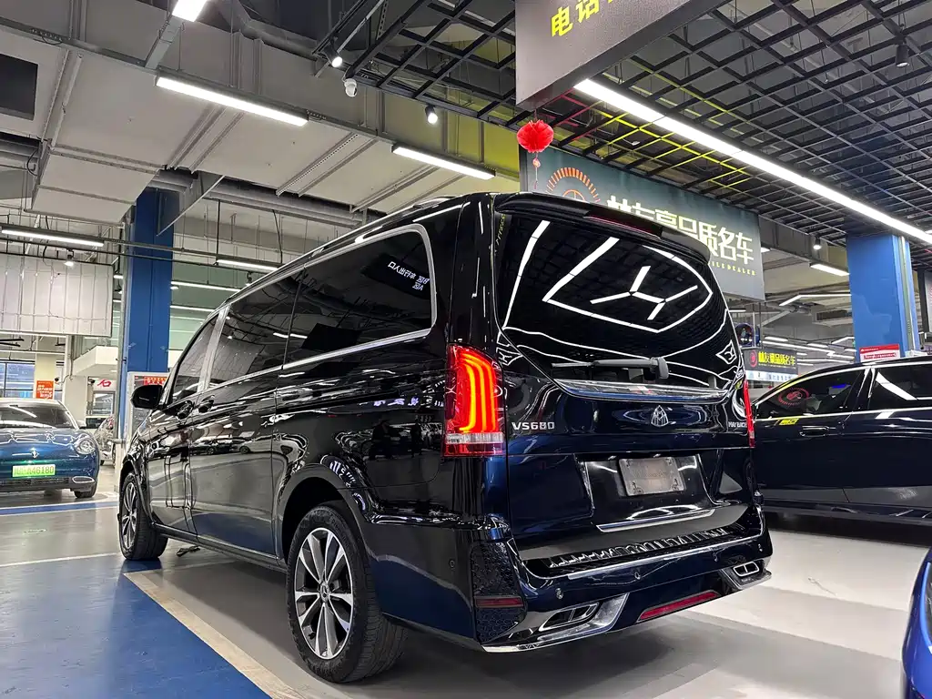 MERCEDES-BENZ V CLASS