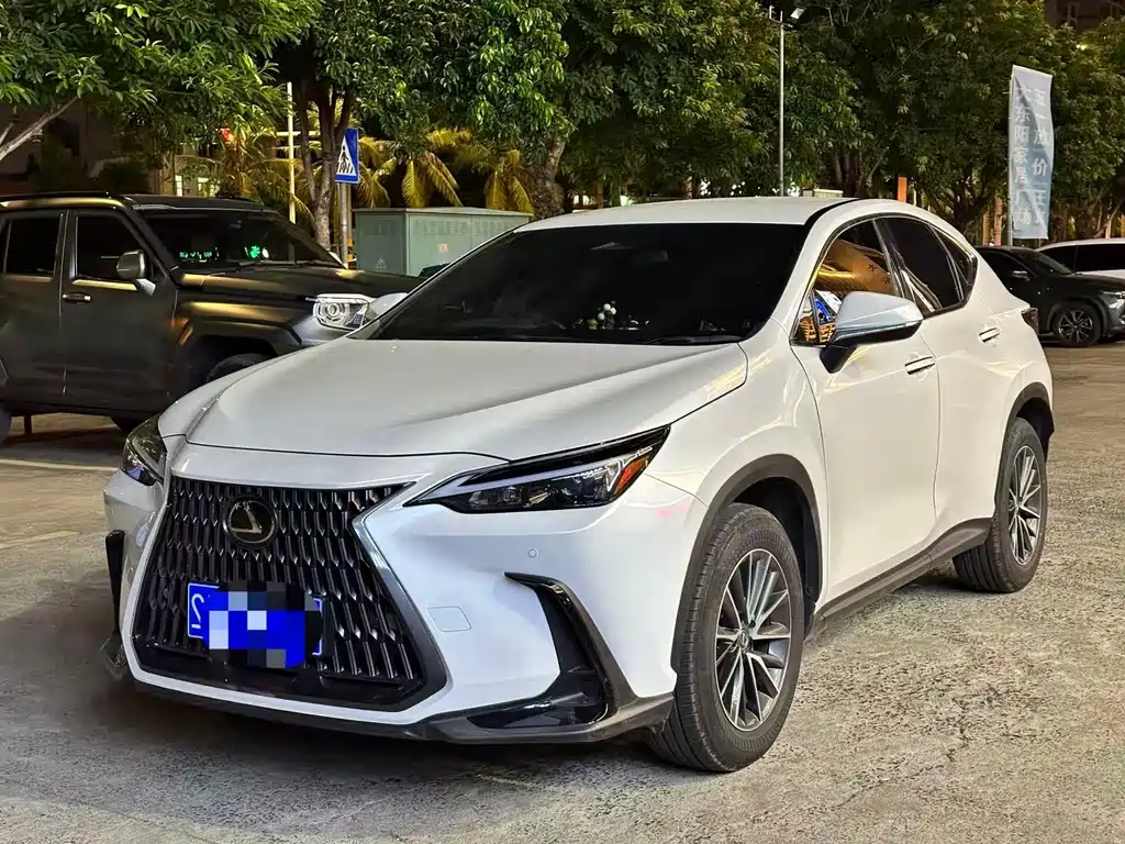 Лексус NX 2023 года, версия 260 передний привод Чуаньчжибан 11000 km 2024