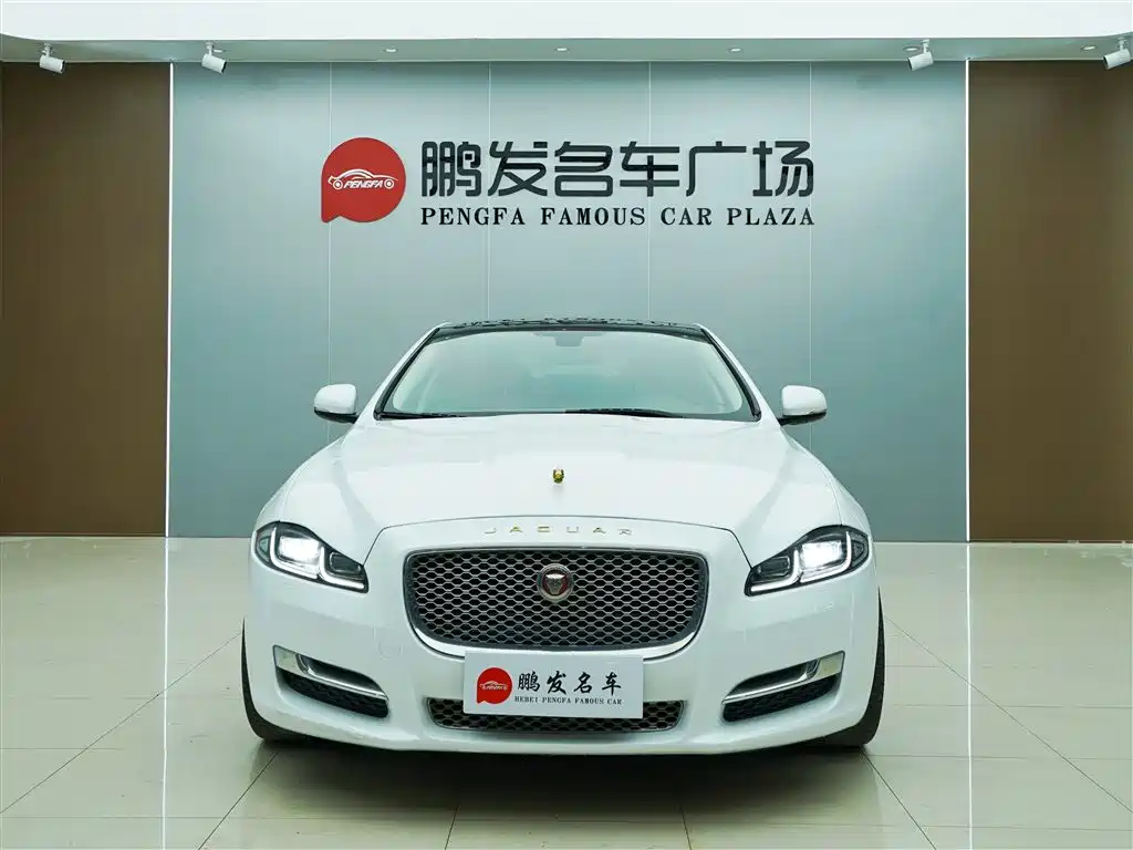 JAGUAR XJ