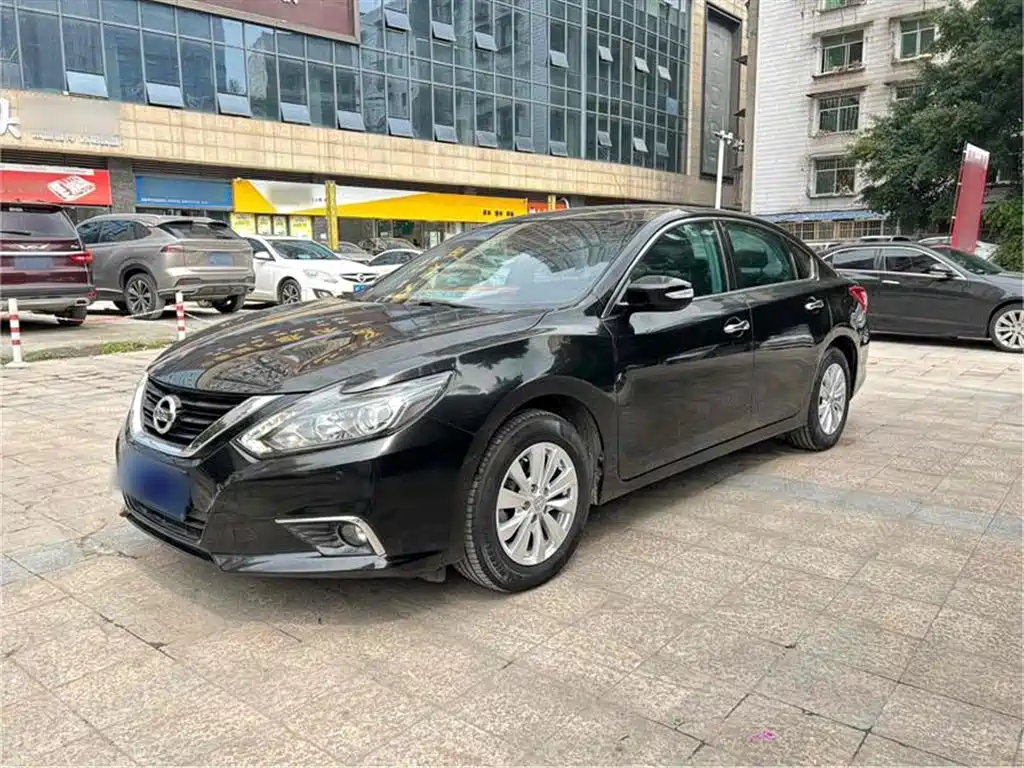 NISSAN TEANA