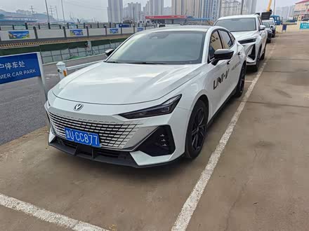 长安UNI-V 2023款 1.5T 尊贵型