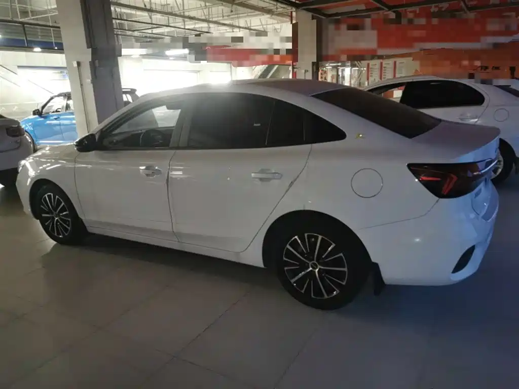ROEWE  I5