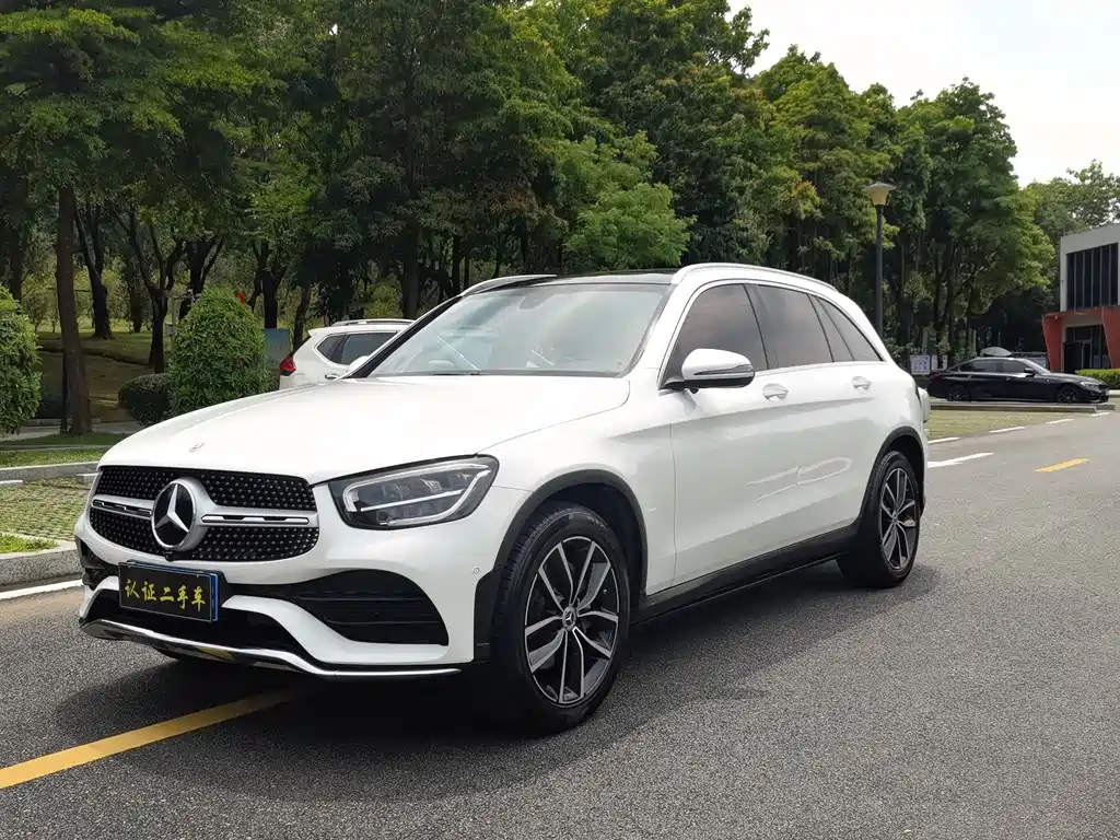 MERCEDES-BENZ GLC