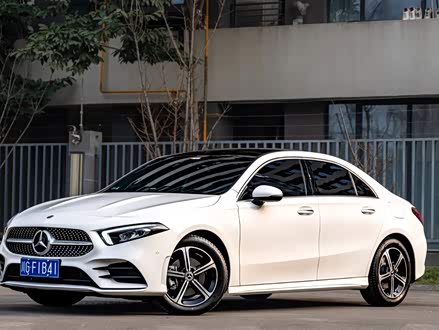 奔驰A级 2022款 A 200 L 运动轿车动感型
