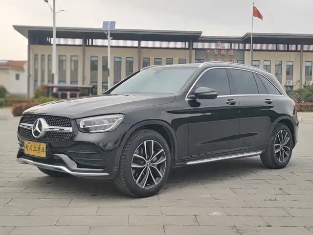 MERCEDES-BENZ GLC 2021